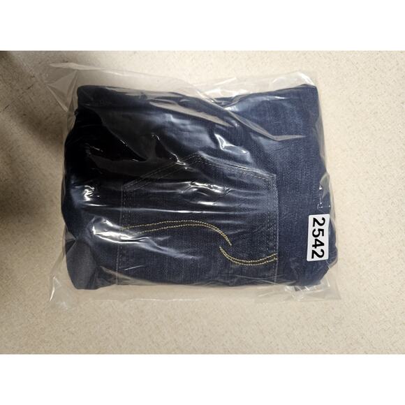 Levis Jeans Womens 6 Blue Capri Mid Rise Rolled Cuff Medium Wash Stretch Denim - Picture 10 of 10